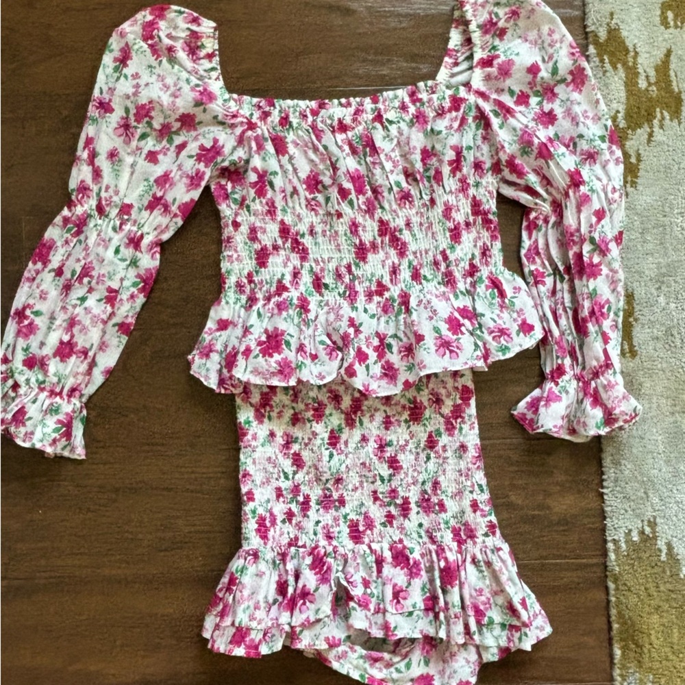 DeeDee set